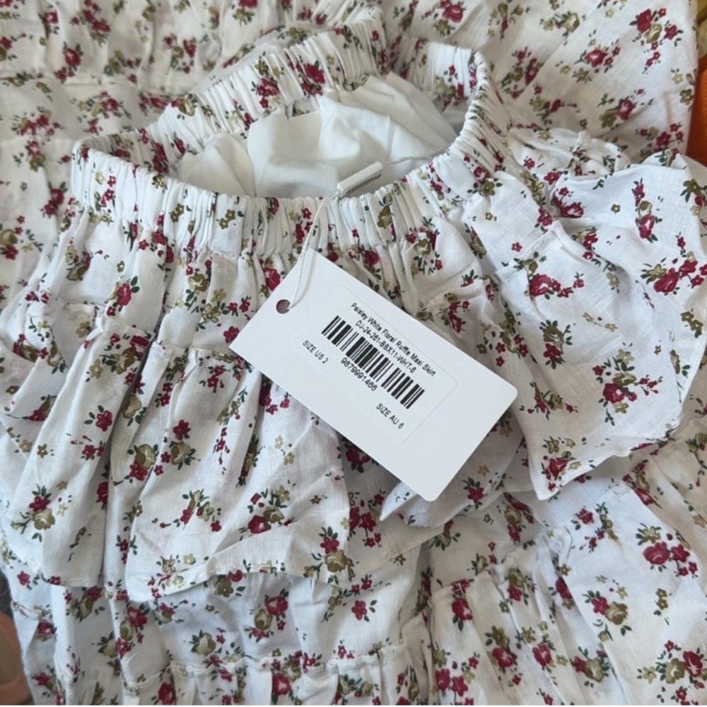 Beginning Boutique SET- Paisley white strapless floral top and ruffle maxi skirt - Picture 8 of 11